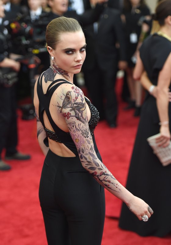 Cara Delevingne 2018 в тату