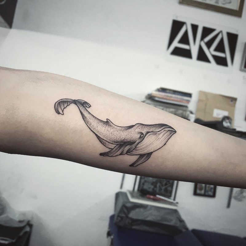 Космический кит тату