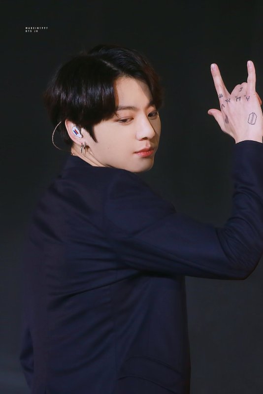 BTS Dear class of 2020 гиф