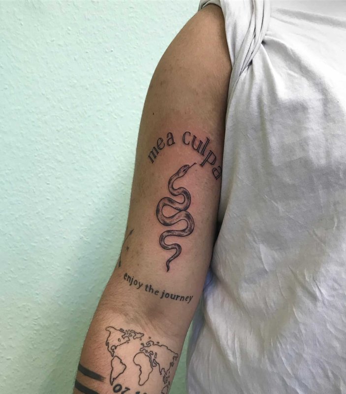 Тату на латыни