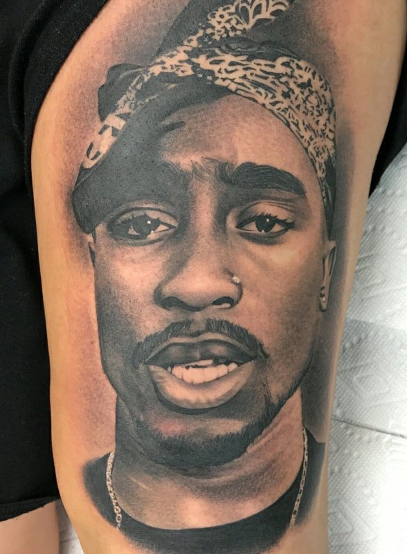 Шуг Найт и 2pac