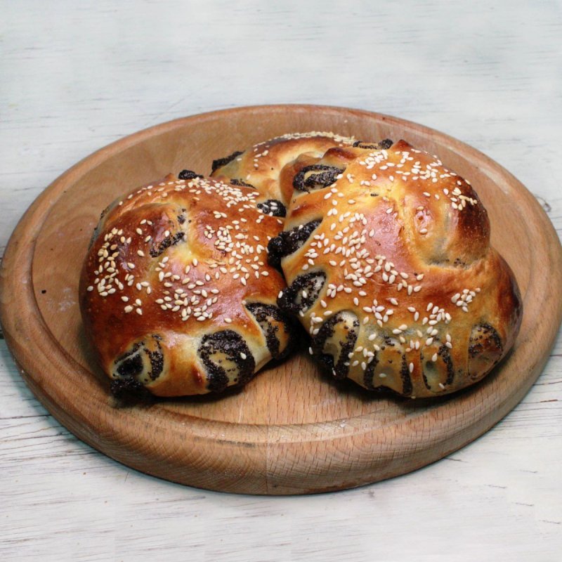 Булка с маком