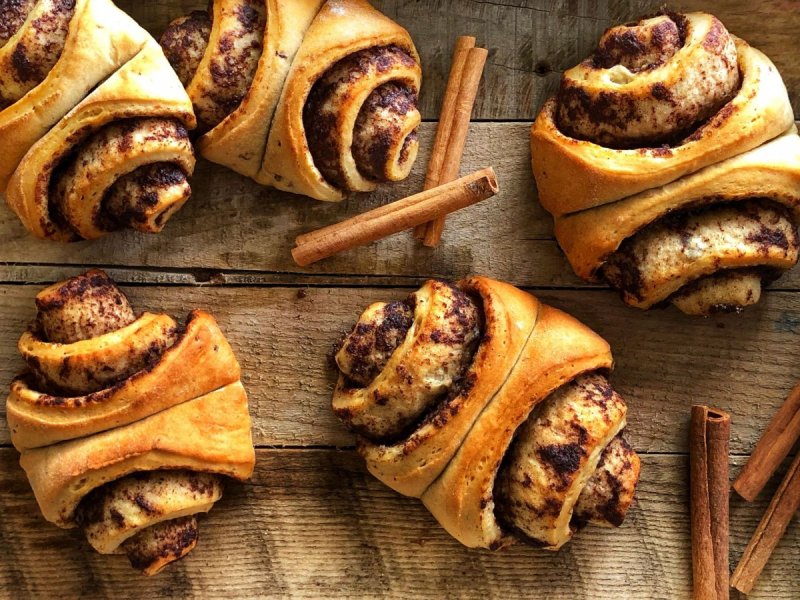 Булочки с маком сверху