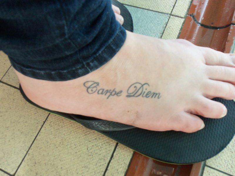 Carpe Diem тату в Славянском стиле