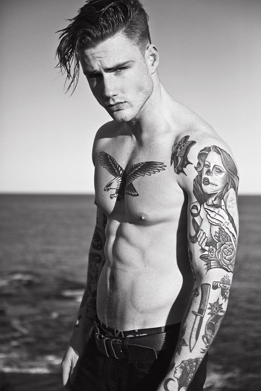 Stephen James стиль