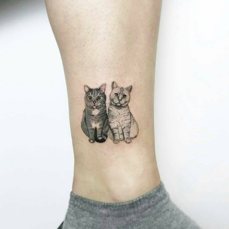 Тату котик на руке