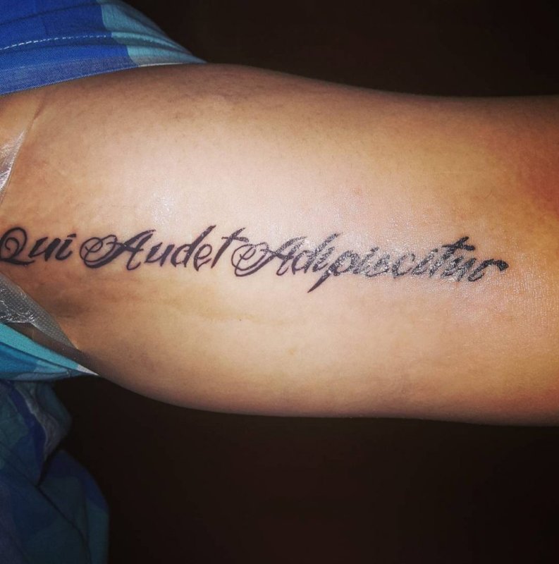 Dum Spiro amo atque Credo тату