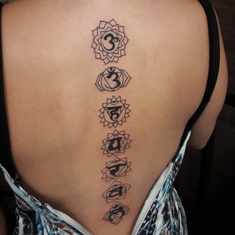 The girl got a Tattoo in China