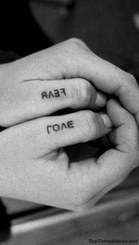 No Fear надпись тату