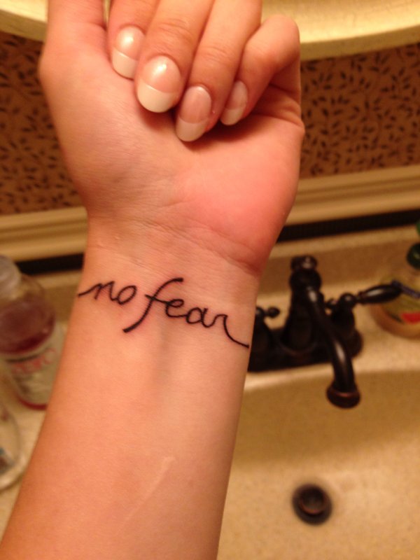 No Fear тату на руке