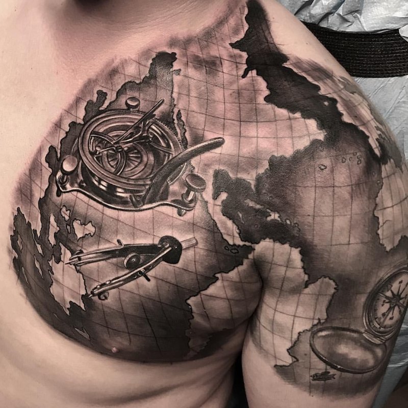 Тату на грудь море