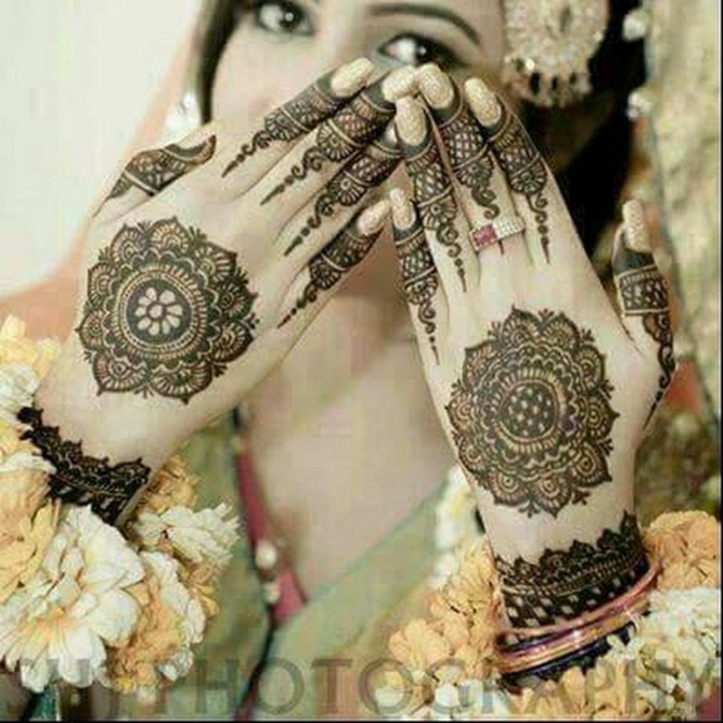 Mehndi Design simple