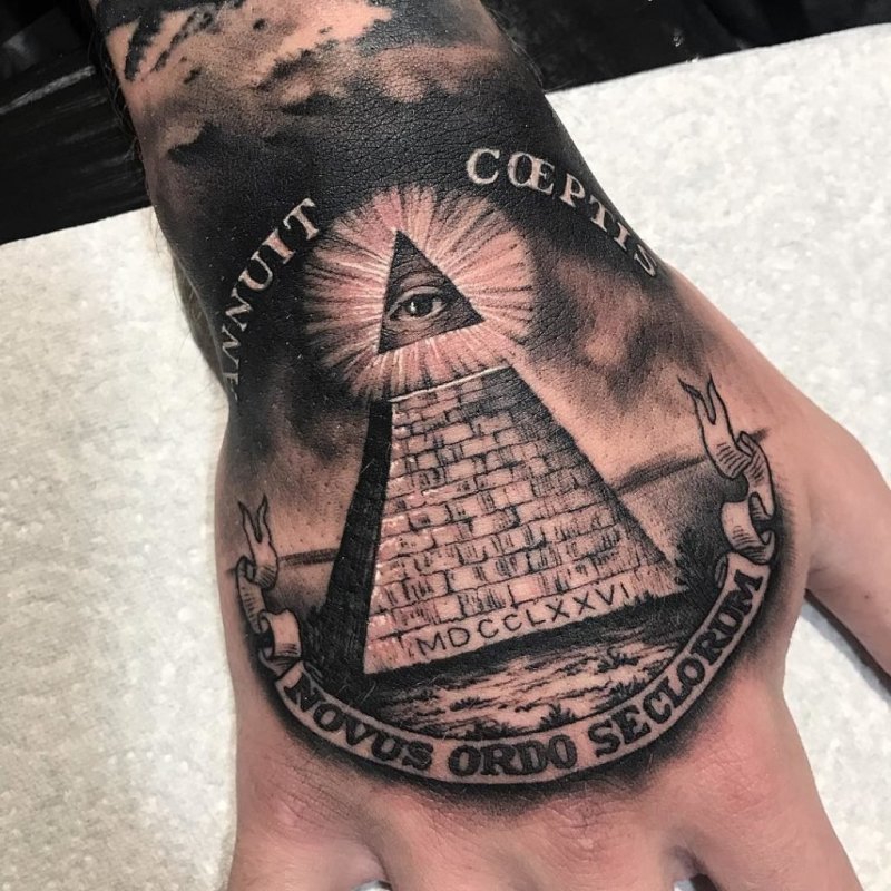 Tattoo глаз гора Всевидящее око