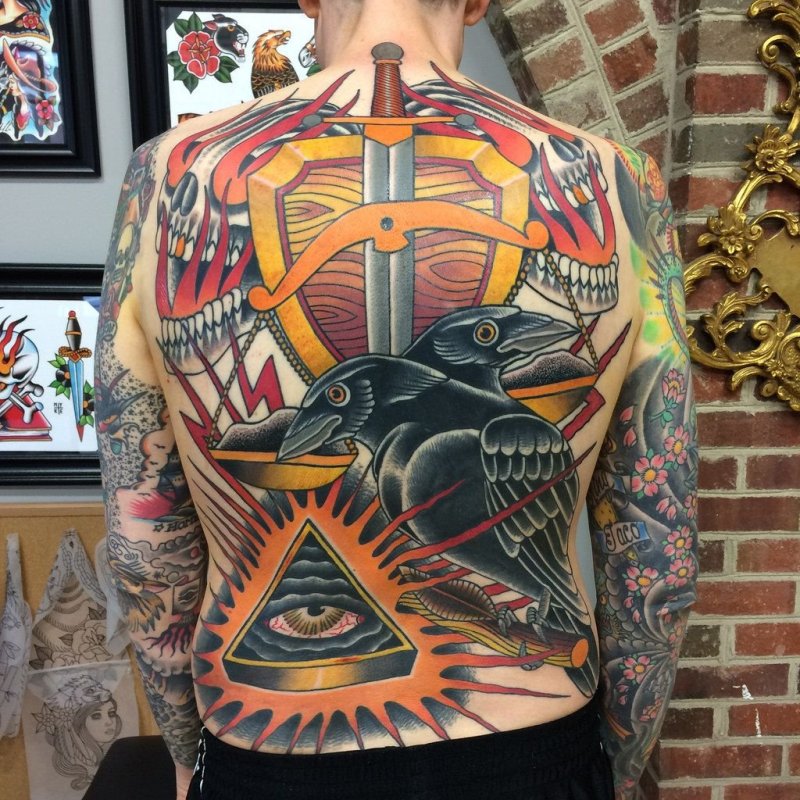Traditional Tattoo щит