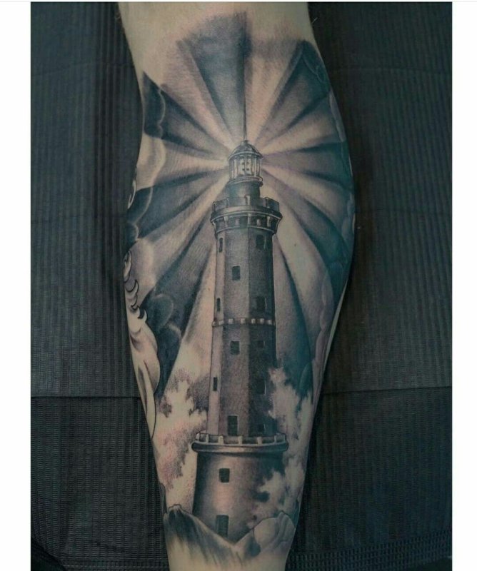 Тату Маяк и горы