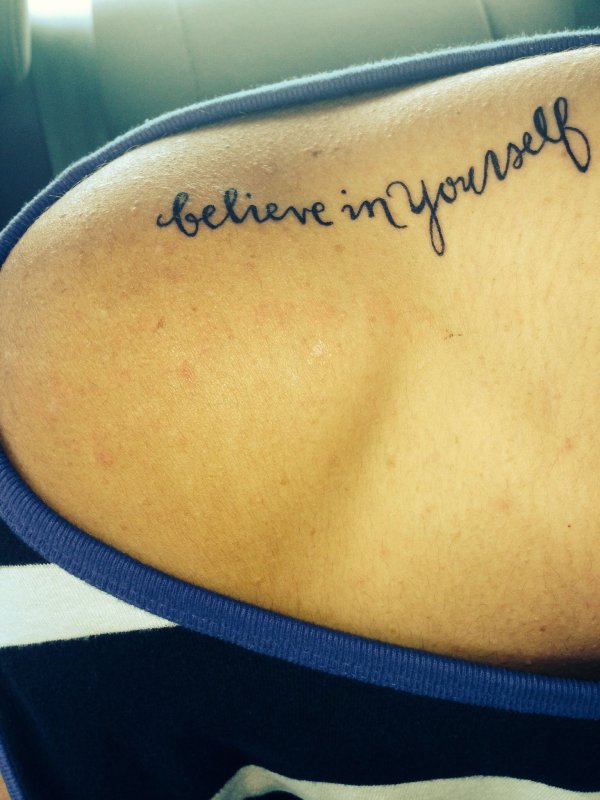 Тату надпись believe in yourself