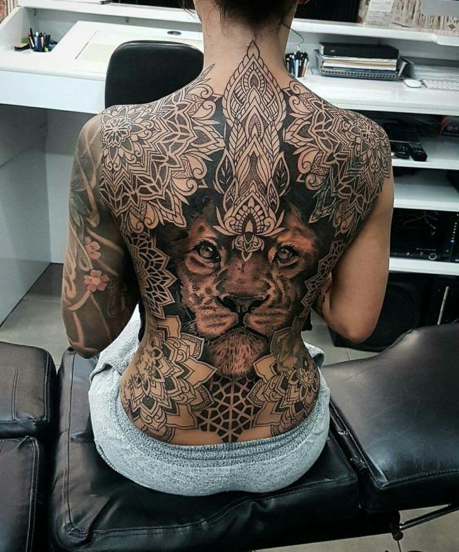 Лев эскиз на всю спину