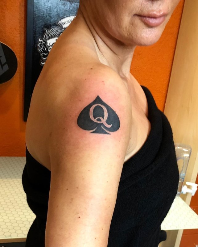 Тату Queen of Spades