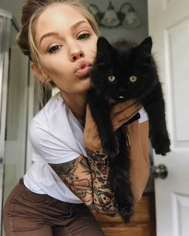 Лиза модель тату
