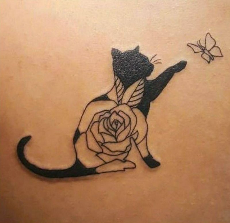 Маленькие тату кошки
