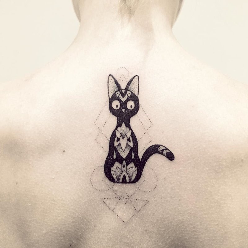 Тату черная кошка