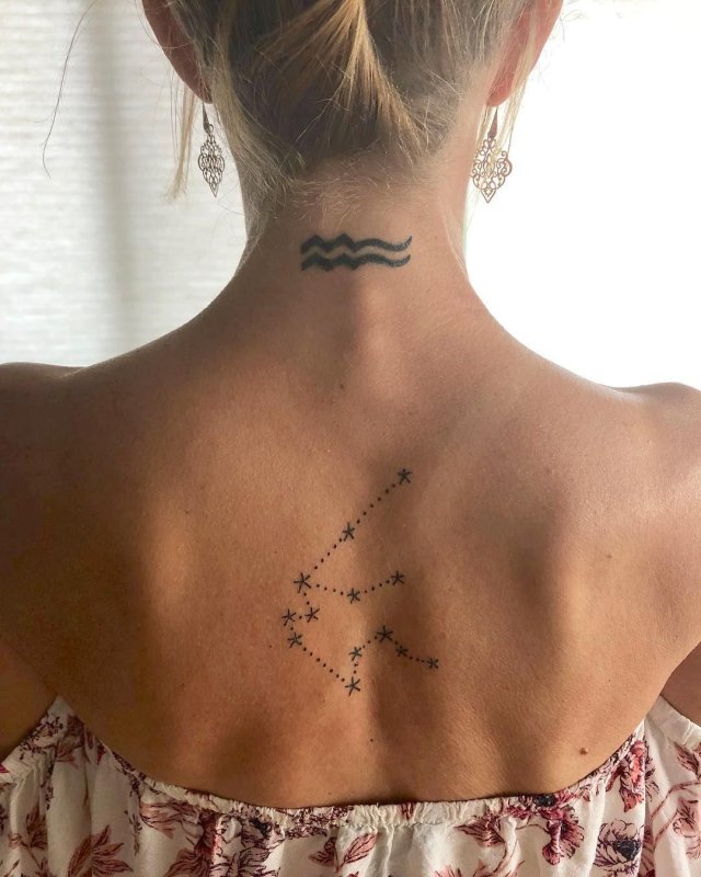 Тату Aquarius шея