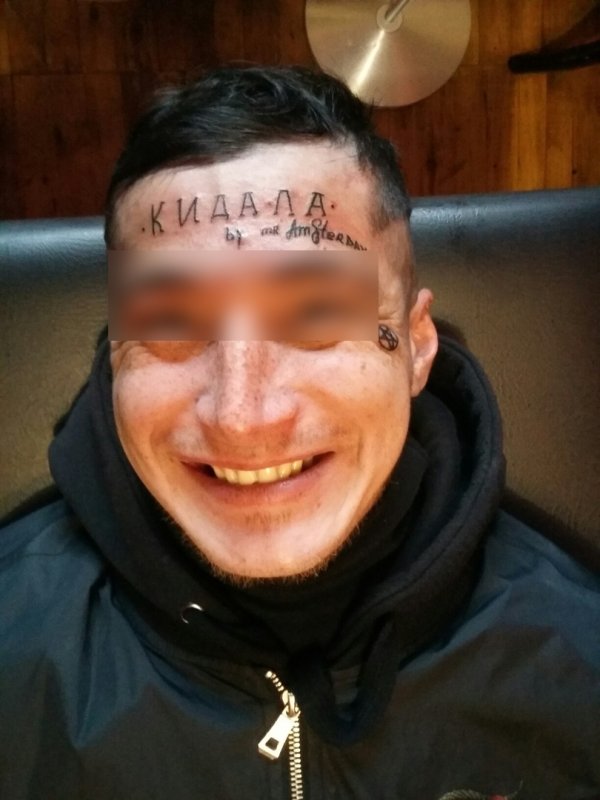 Тату на лице мужские маленькие