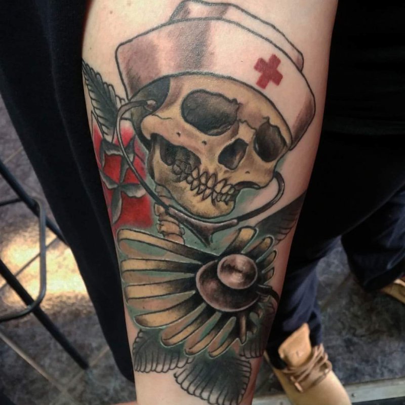 Neo Traditional Tattoo противогаз