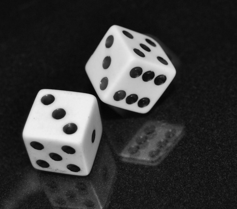 Тату кубики игральные