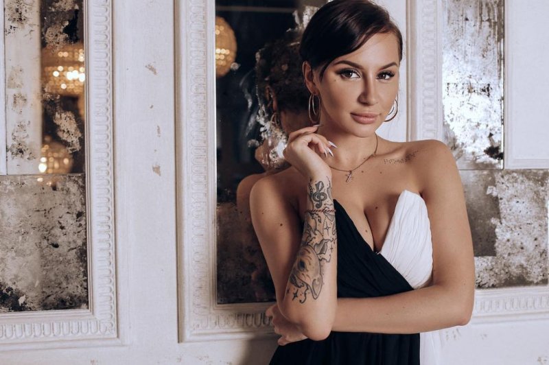 Тату на руке у знаменитостей