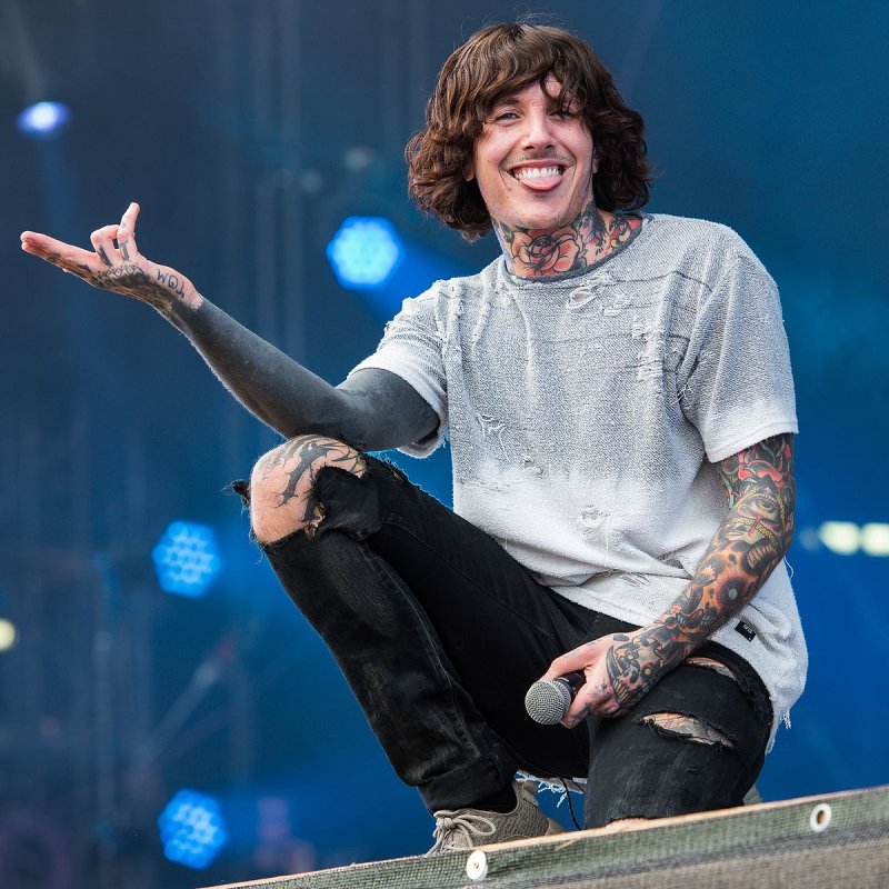 Солист группы bring me the Horizon
