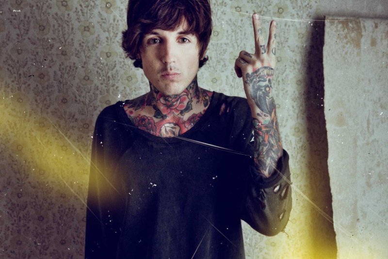 Bring me the Horizon солист Оливер