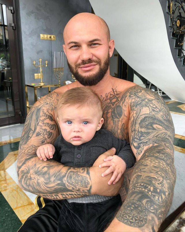 Джиган и Самойлова с сыном