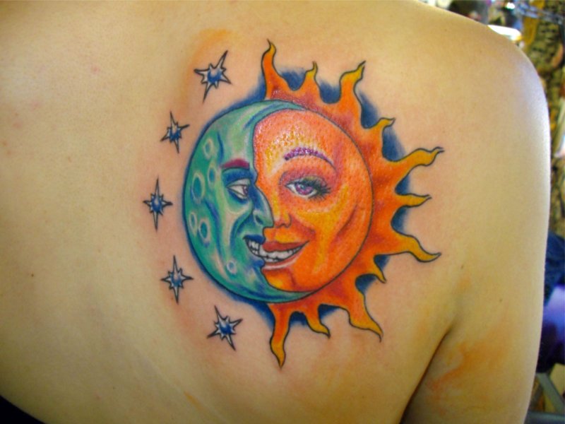 Солнца и Луна Tattoo