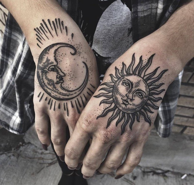 Live by the Sun Love by the Moon тату
