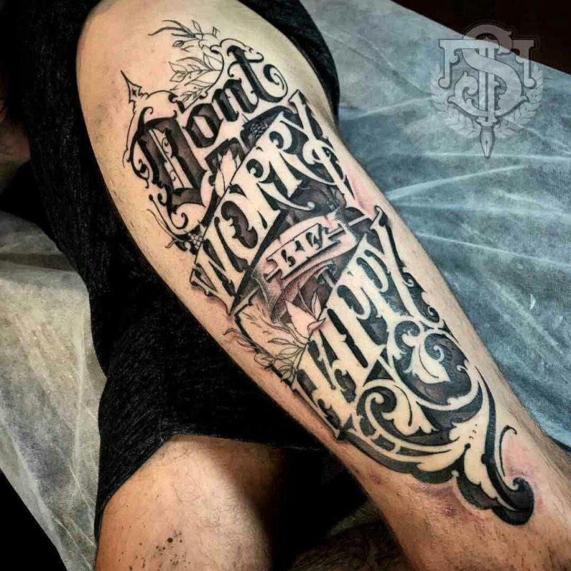 Lettering тату