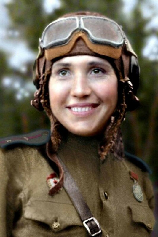 Антонина Лебедева 1916-1943 лётчик-истребитель