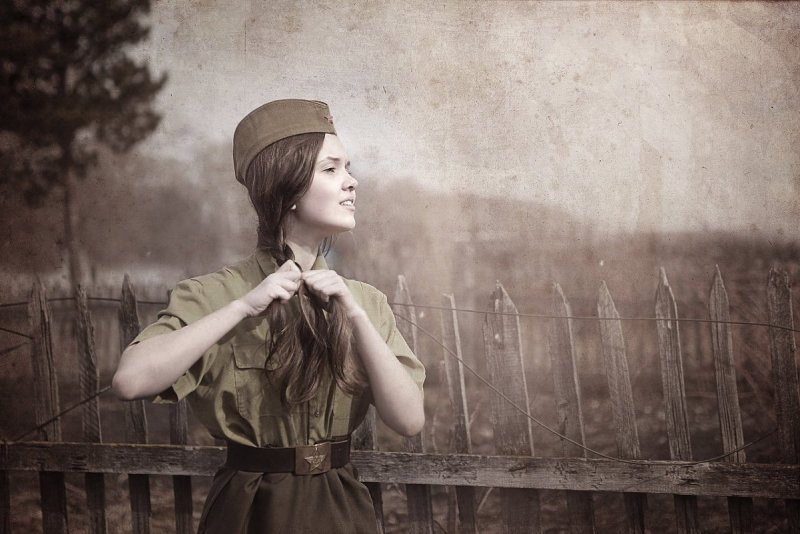 Девушки военных лет