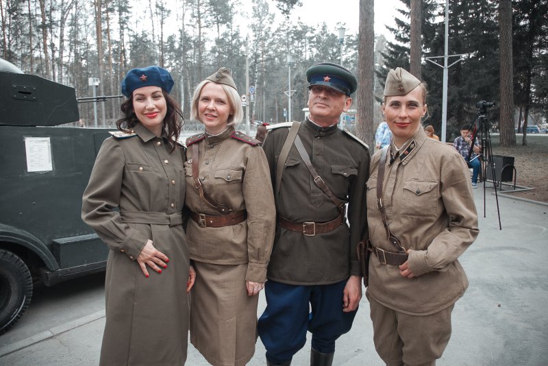 Платье в военных фильмах