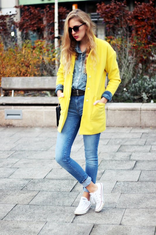 Куртка жёлтая Bershka женская джинсовая