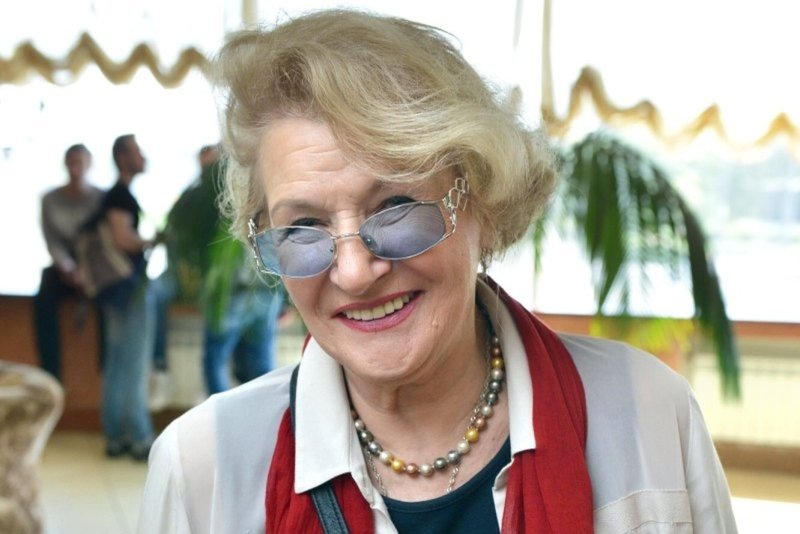 Светлана Дружинина босиком