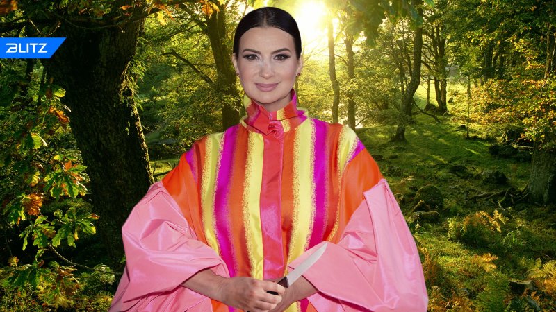 Екатерина Стриженова бюст