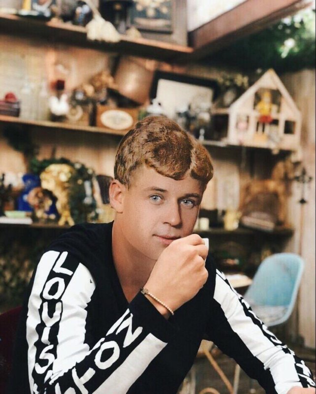 Сергей Есенин 21 века