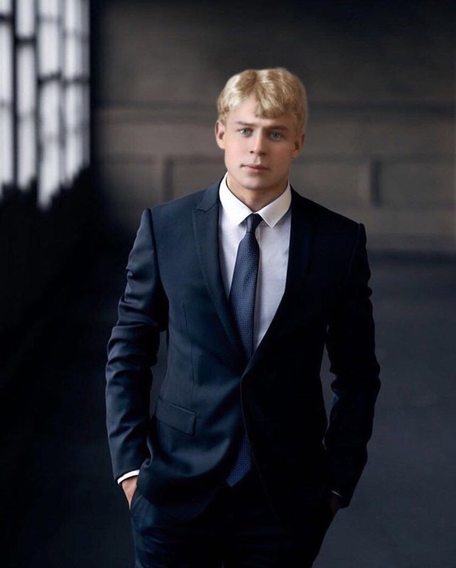 Алексей Есенин