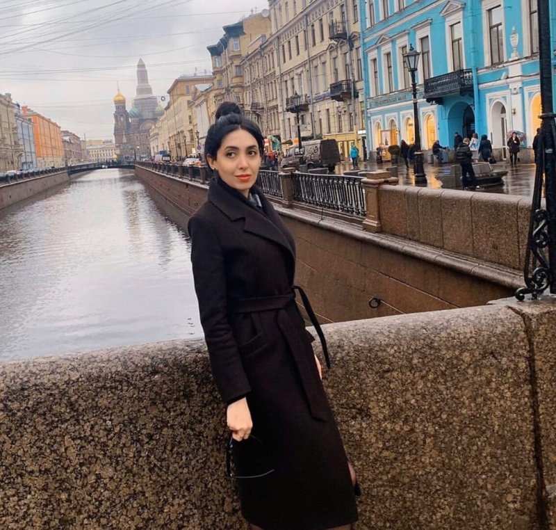 Девушки на улицах Петербурга