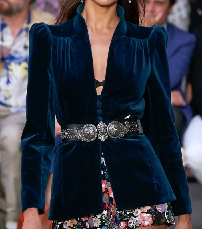 Платье из панбархата Prada