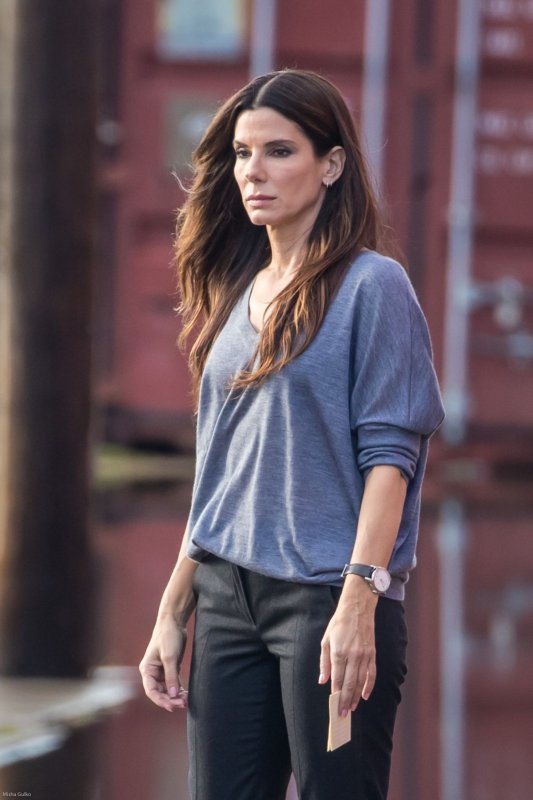 Sandra Bullock юбка
