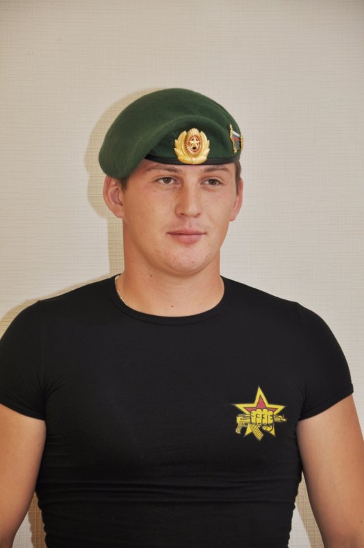 Берет звезда