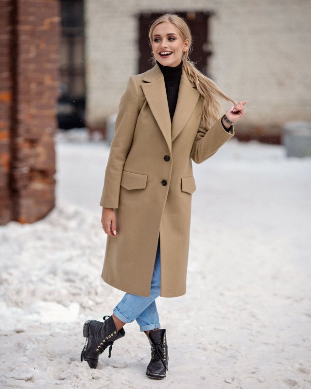 Красное пальто Cropp
