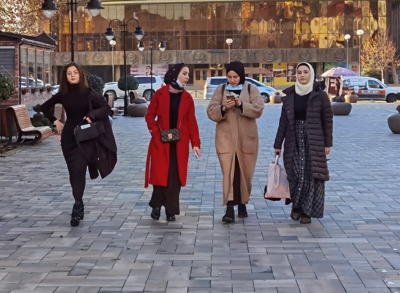 Неделя моды 2021 Милан Street Style